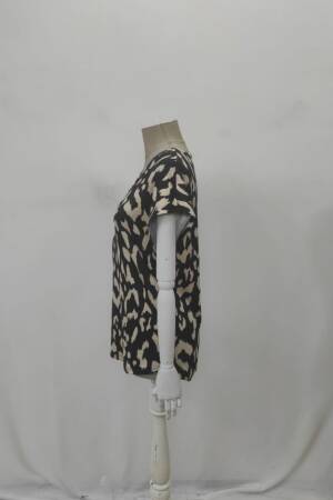 Black Animal Print V-Neck Cap Sleeve Blouse - Brand: Janes - Women's Clothing Wholesale - Globality Store