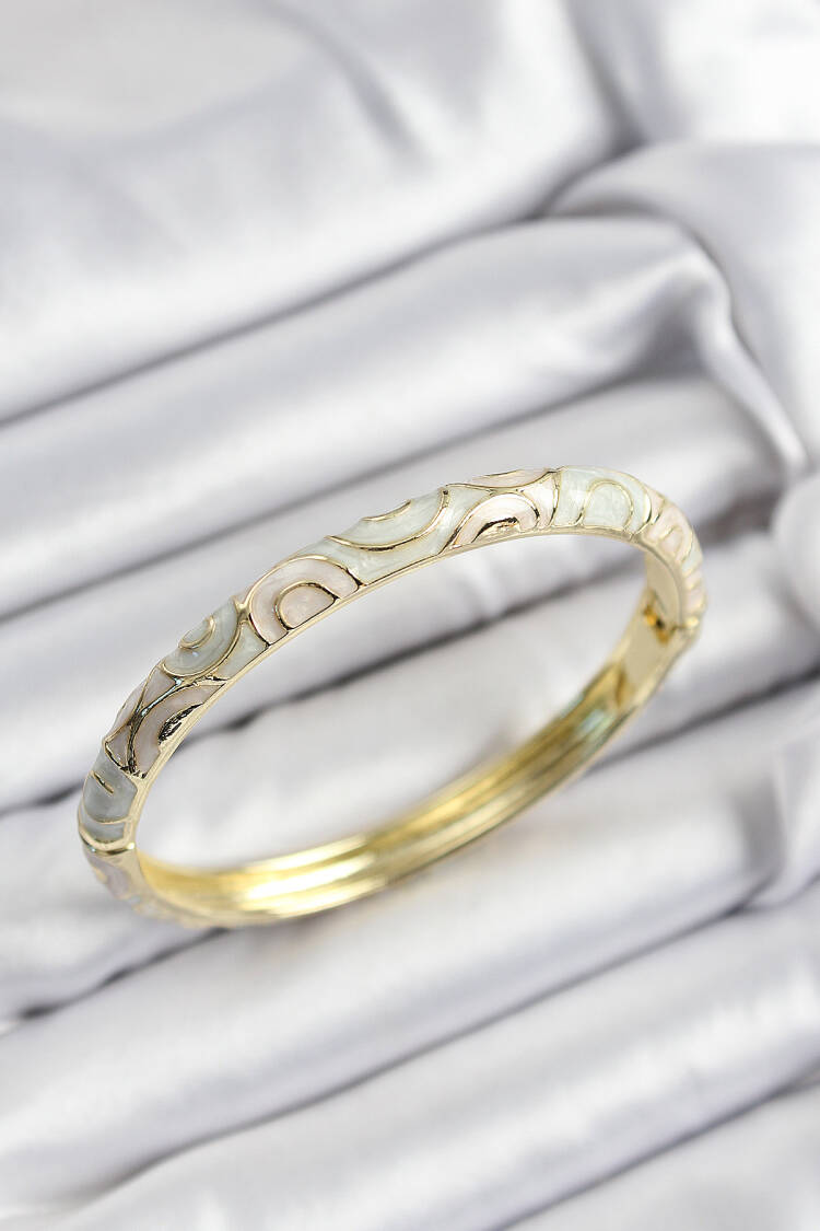 Gold Color Women Clamp With Enameled Brass White Spiral Motif - Brand: Ebijuteri - Women's Clothing Wholesale - Globality Store