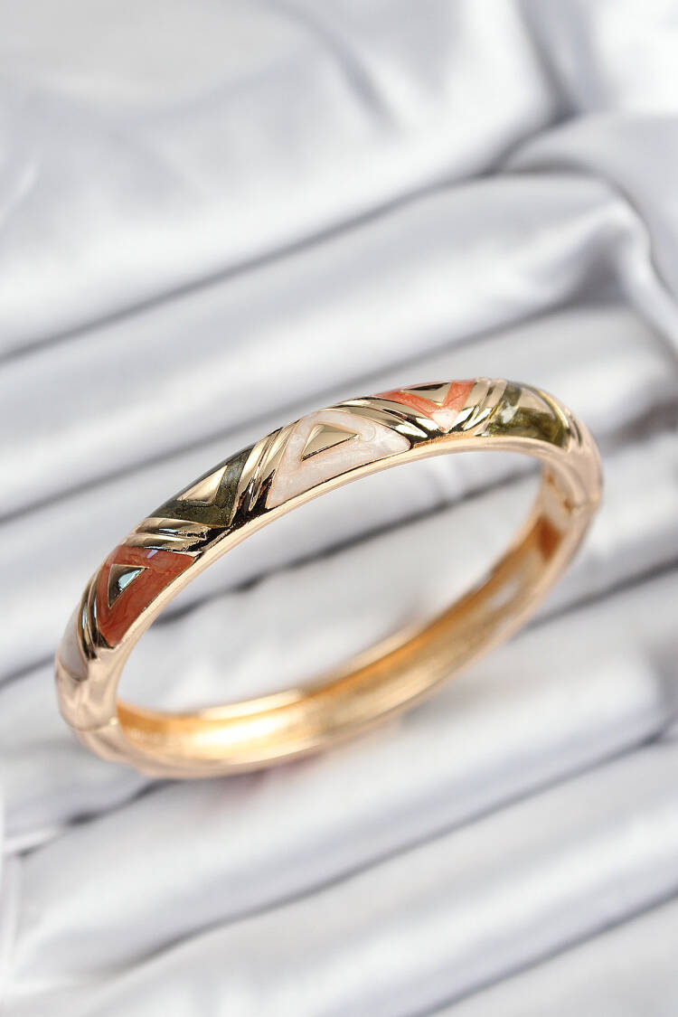 Gold Color Women's Clamp With Enameled Brass Mixed Triangle Motif - Brand: Ebijuteri - Women's Clothing Wholesale - Globality Store