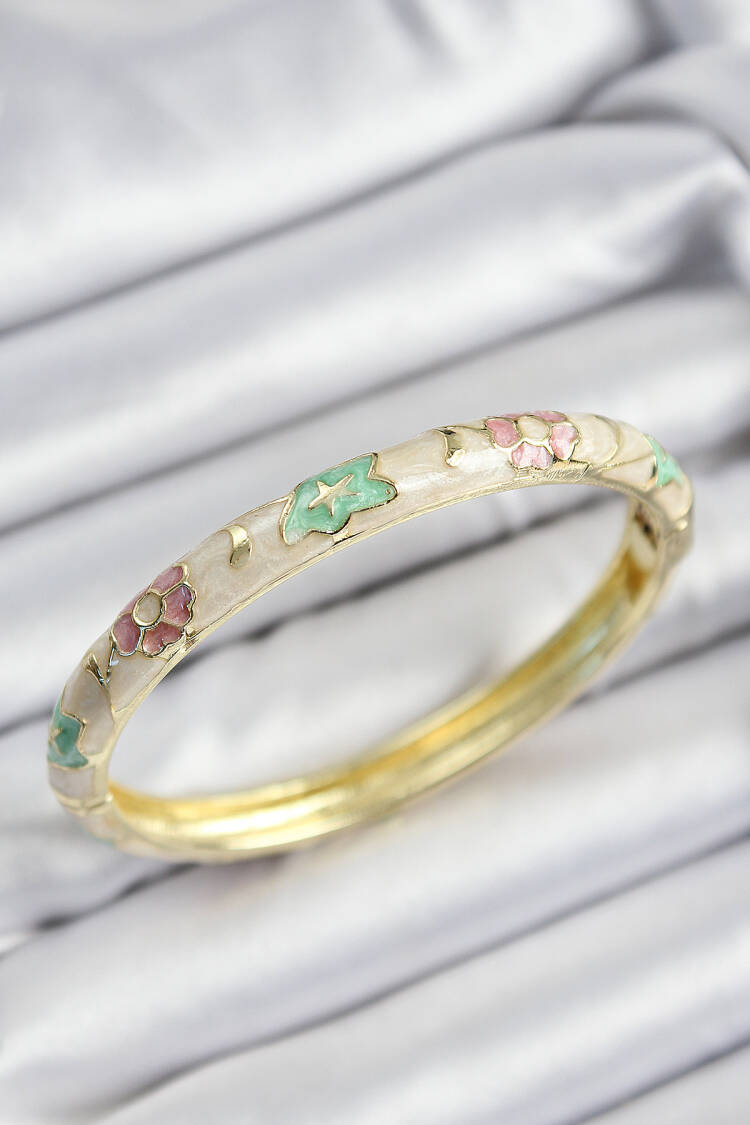 Gold Color Women Clamp With Enamel Brass Pink Green And Cream Flower Motif - Brand: Ebijuteri - Women's Clothing Wholesale - Globality Store