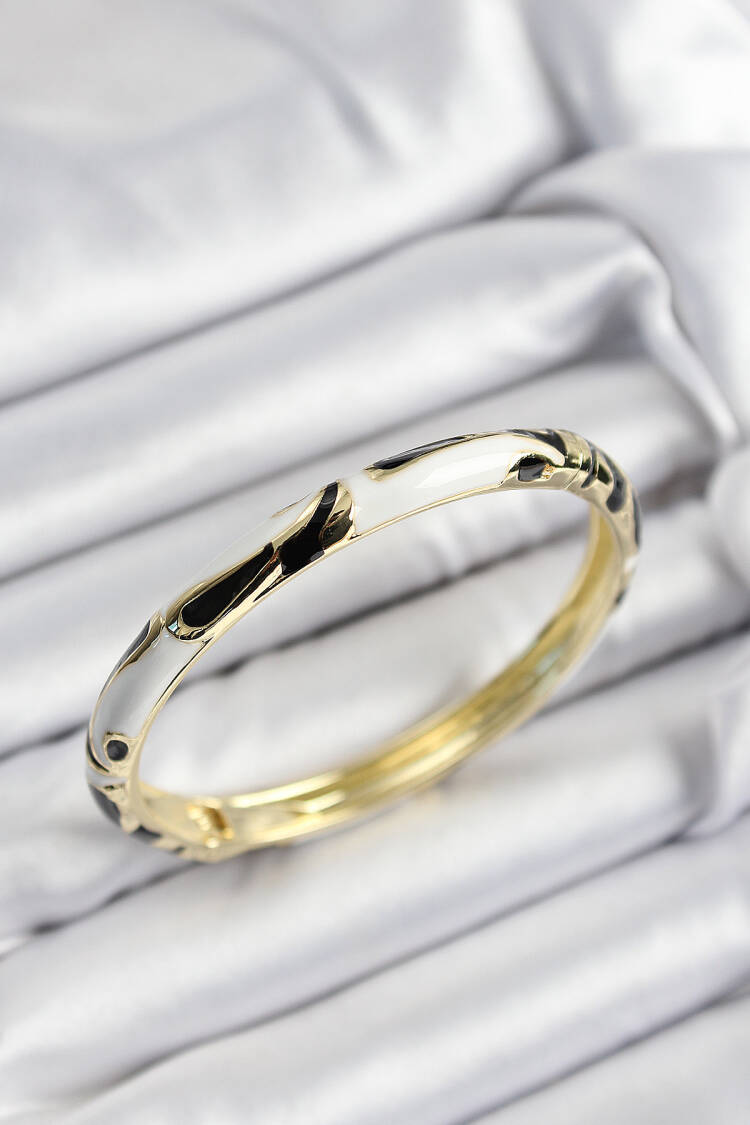 Gold Color Women Clamp With Enameled Brass Black And White Marble Motif - Brand: Ebijuteri - Women's Clothing Wholesale - Globality Store