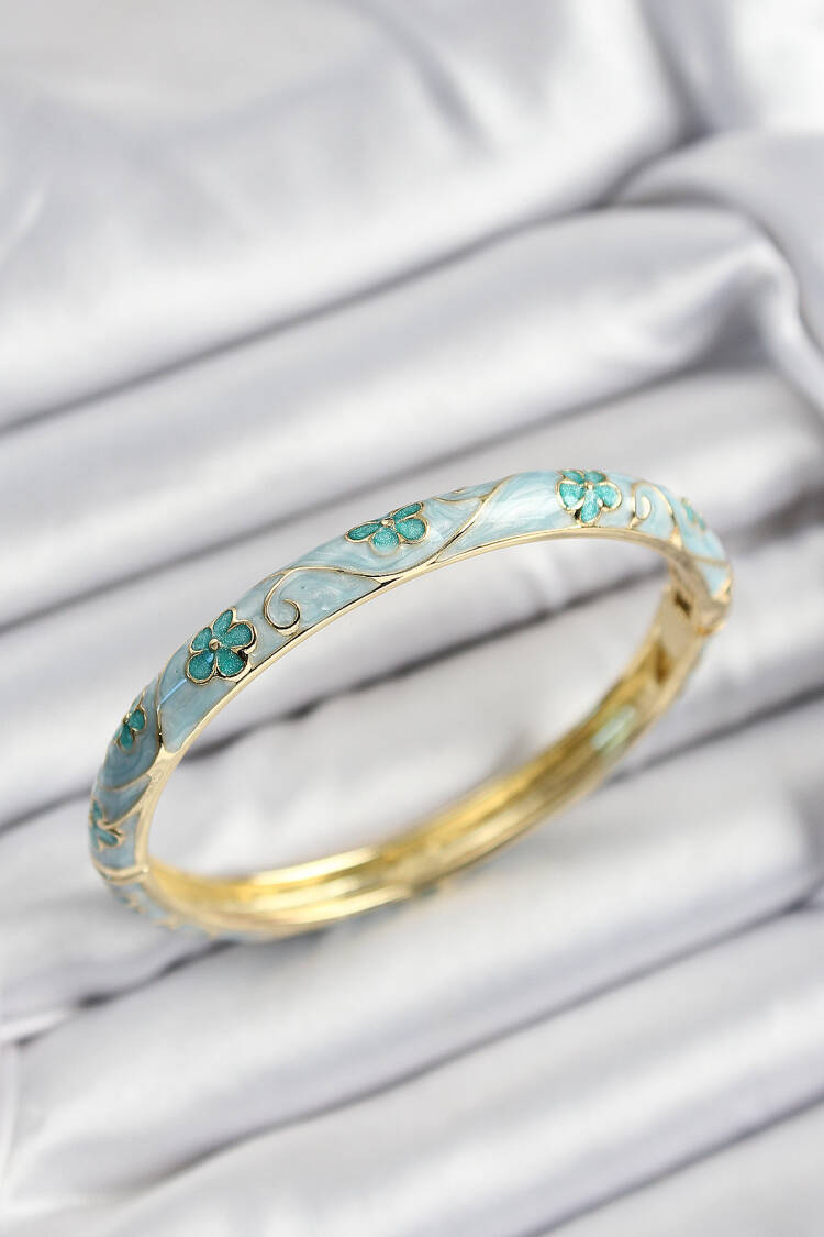 Gold Color Women Clamp With Enameled Brass Turquoise Flower Motif - Brand: Ebijuteri - Women's Clothing Wholesale - Globality Store