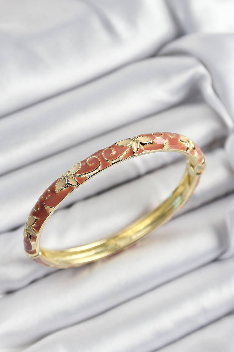 Gold Color Women's Clamp With Enameled Brass Cream Flower Motif - Brand: Ebijuteri - Women's Clothing Wholesale - Globality Store