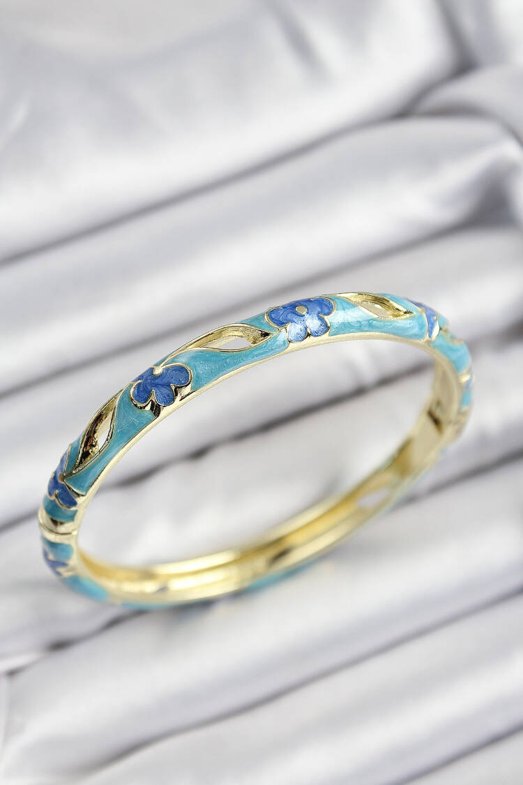 Gold Color Women Clamp With Enameled Brass Blue And Turquoise Flower Motif - Brand: Ebijuteri - Women's Clothing Wholesale - Globality Store
