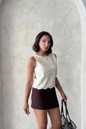 White Elegant Floral Sleeveless Cap Sleeve Blouse - Brand: Topshow - Women's Clothing Wholesale - Globality Store