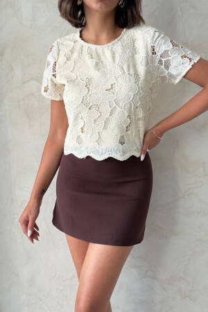White Elegant Floral Slim Fit Blouse - Brand: Topshow - Women's Clothing Wholesale - Globality Store