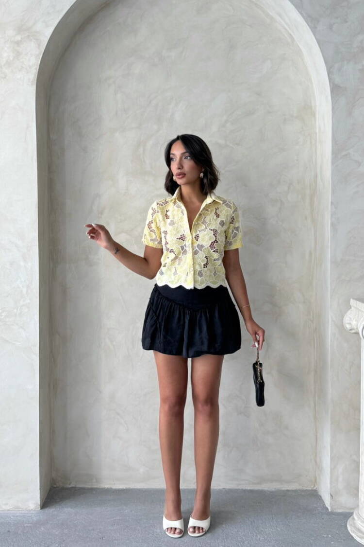 Floral Casual Shirt With Buttoned Closure