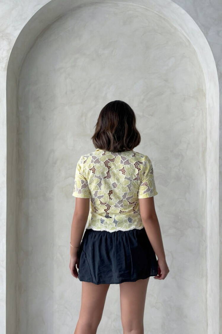 Floral Casual Shirt With Buttoned Closure