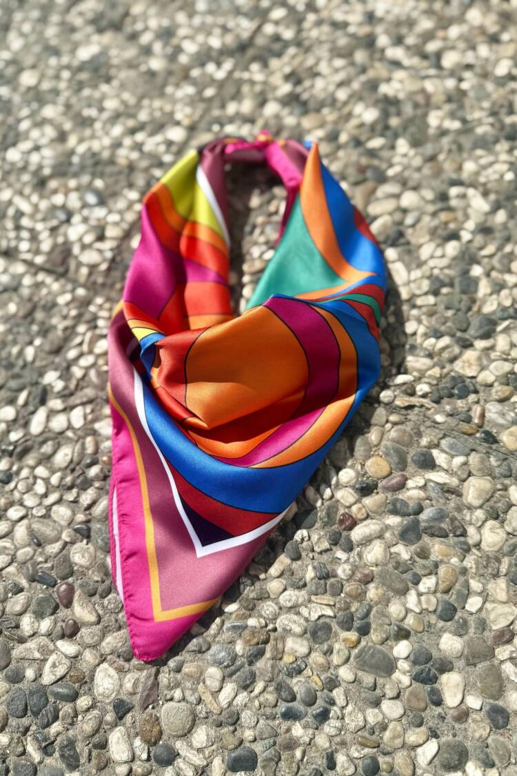 Fuchsia Shawl With Color Block Geometric Design