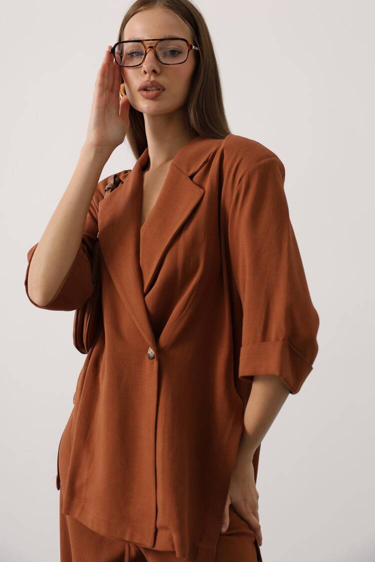 Elegant Suit With Notched Neck And Wide Leg Palazzo
