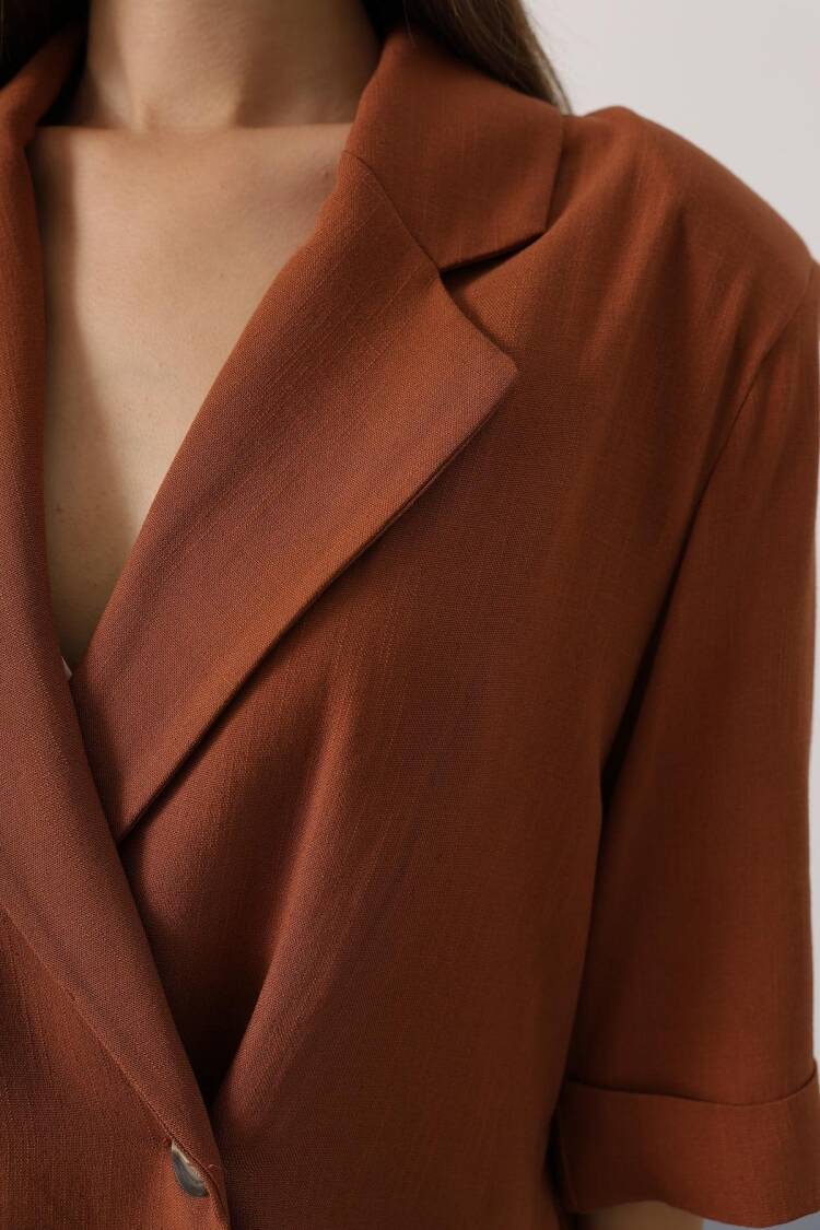 Elegant Suit With Notched Neck And Wide Leg Palazzo