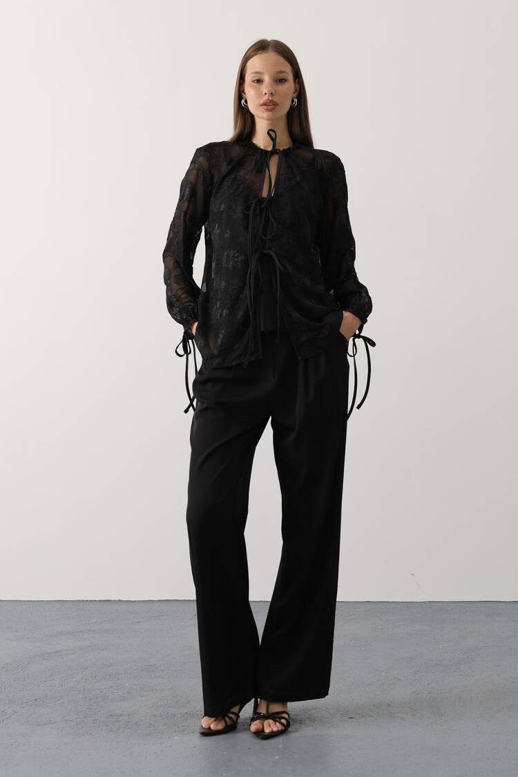 Elegant Formal Tie Closure Shirt