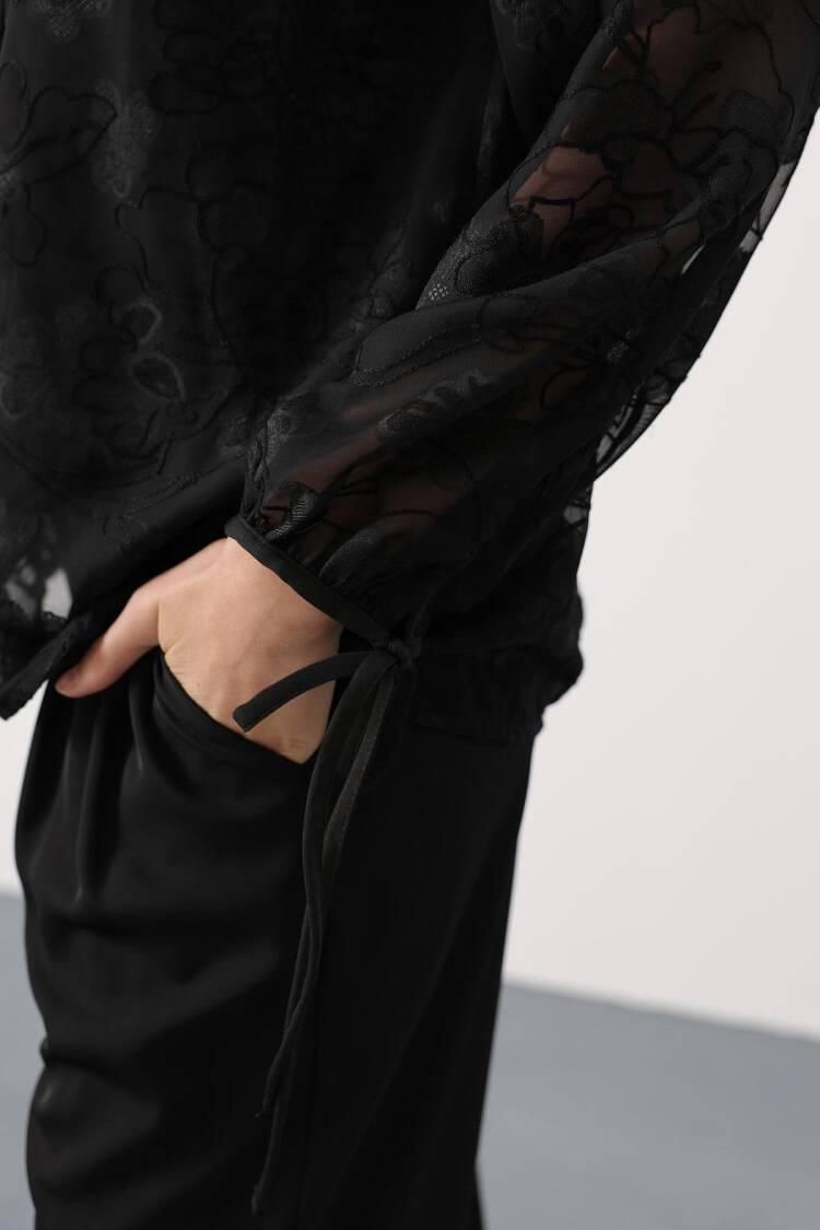 Elegant Formal Tie Closure Shirt