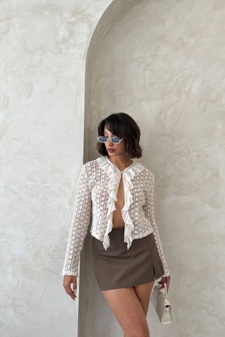 White Slim Fit Blouse With Long Straight Sleeves