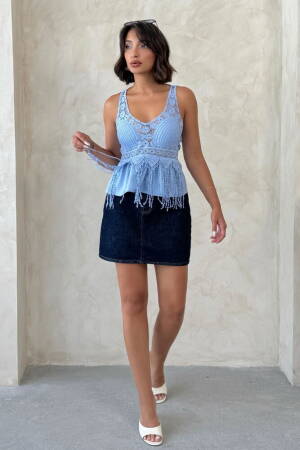 Sleeveless V-Neck Slim Fit Blouse
