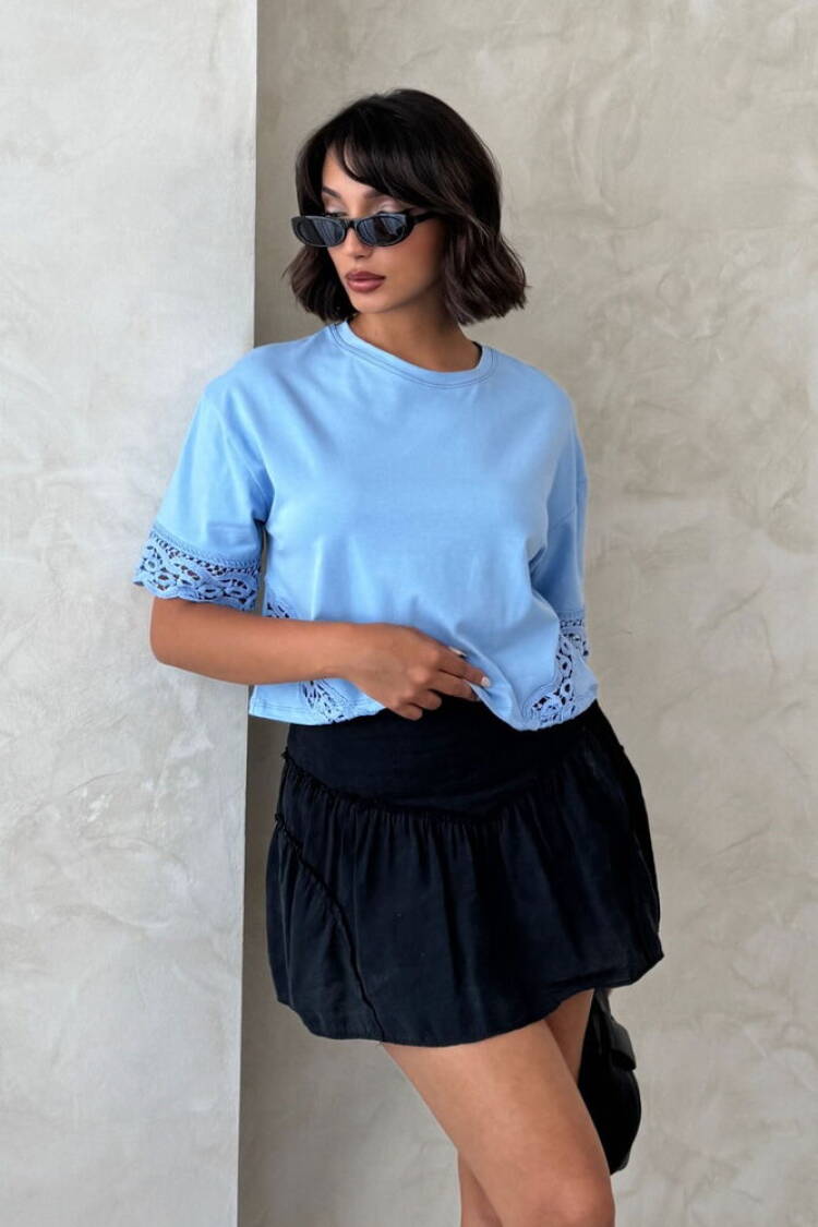 Casual Tshirt With Half Sleeve And Crop Length