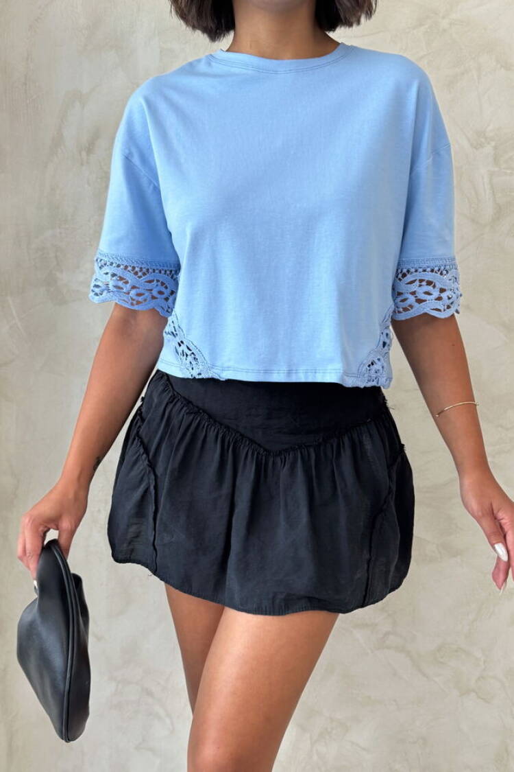 Casual Tshirt With Half Sleeve And Crop Length