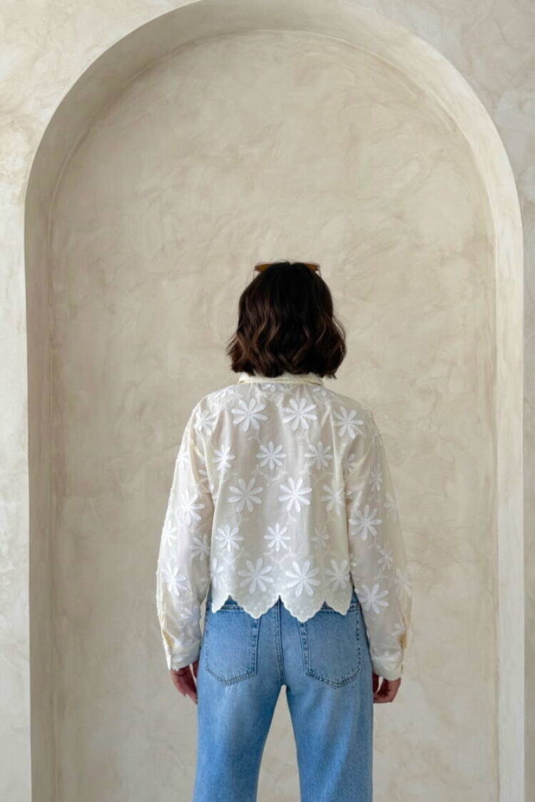 White Floral V-Neck Crop Shirt