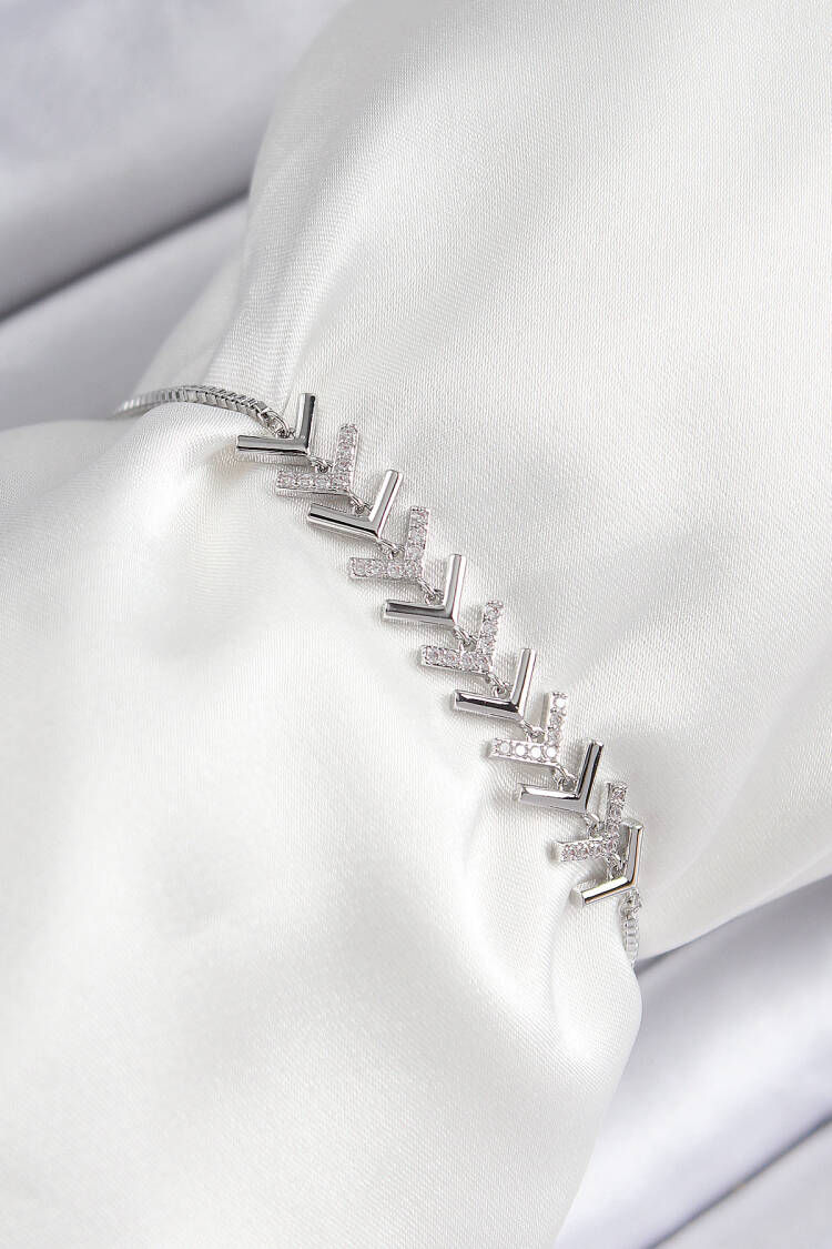 Brass Zircon Stone Inline Arrow Model Silver Color Elevator Women Bracelet - Brand: Ebijuteri - Women & Kids, Baby Clothes Wholesale - Globality Store