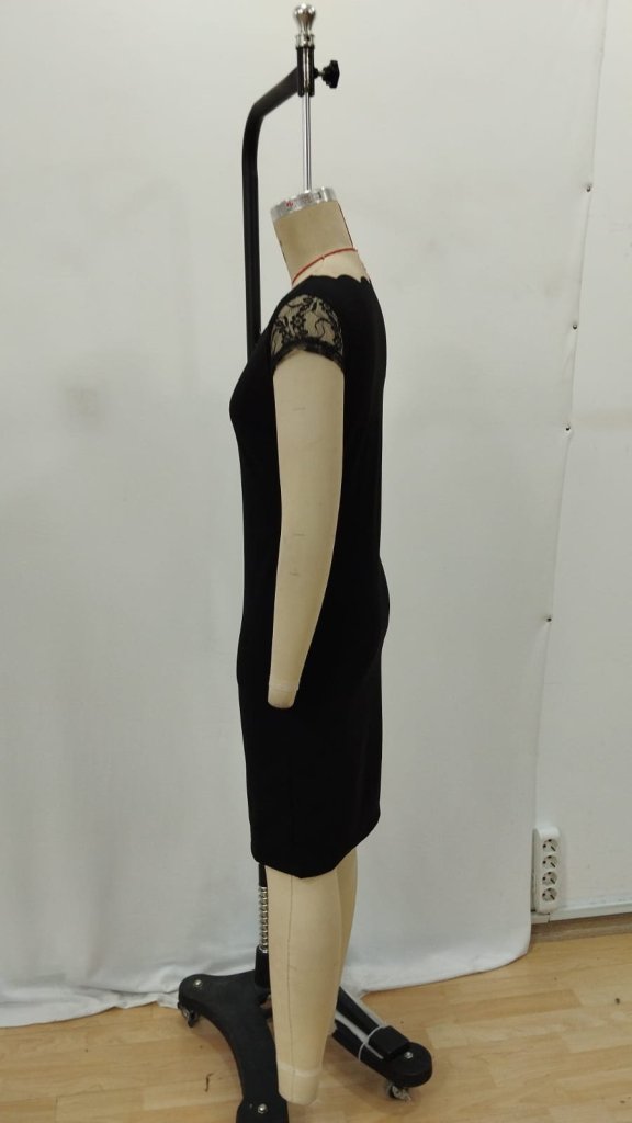 Black Elegant Sheath Dress With Square Neck