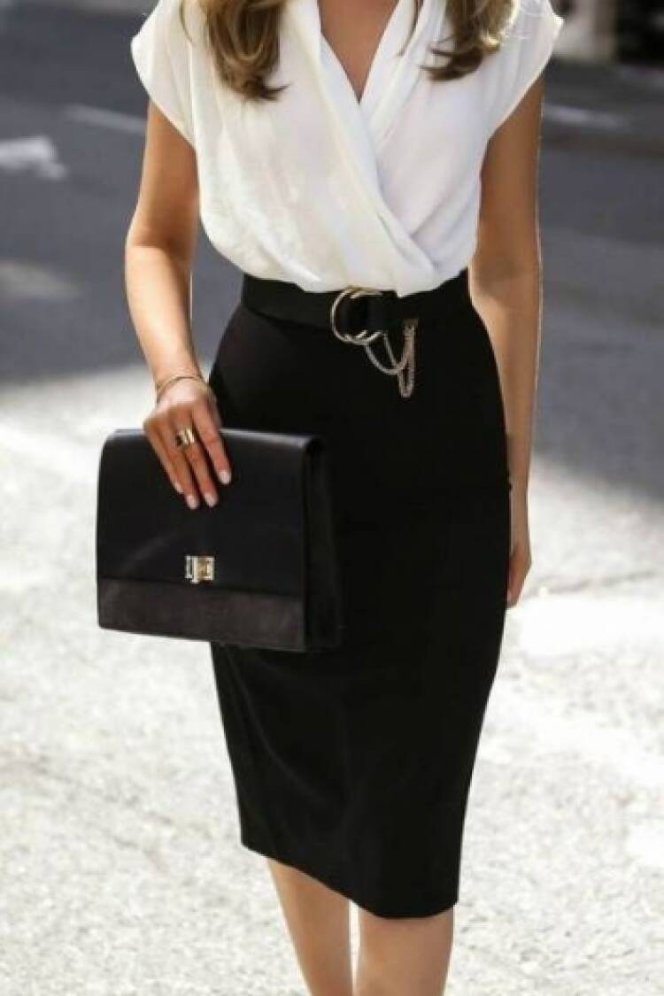 Black Elegant Sheath Dress With V-Neck