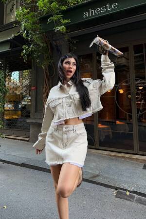 Beige A-Line Mini Skirt With Buttoned Closure