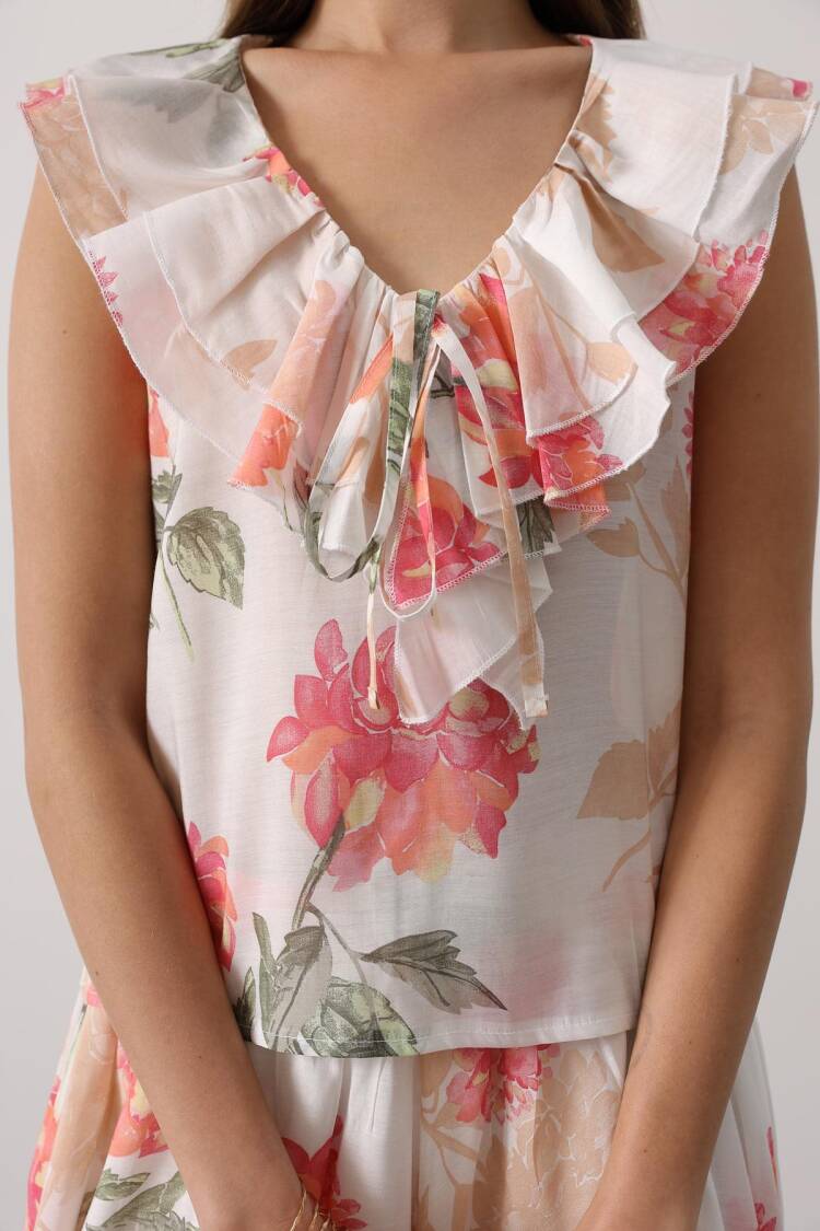 White Boho Sleeveless Floral V-Neck Blouse