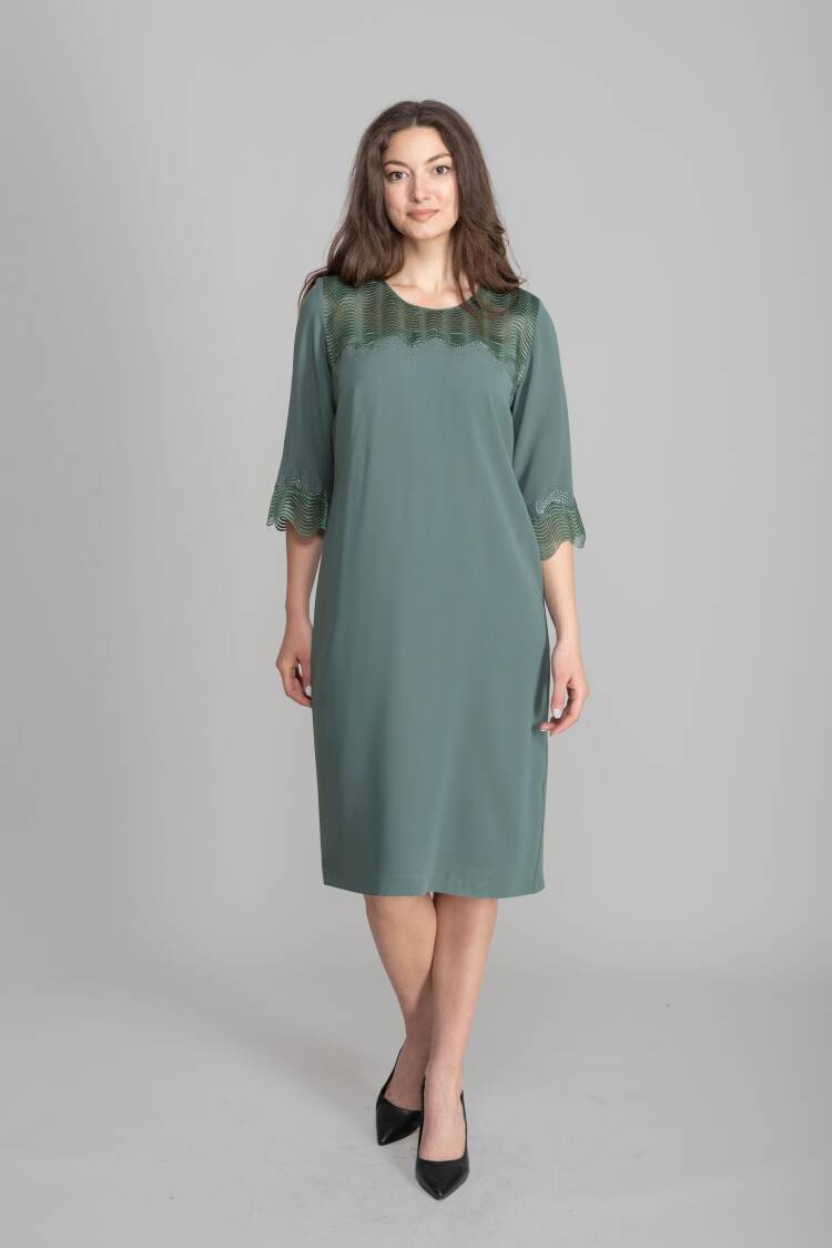 Elegant Green Shift Dress With Bell Sleeves