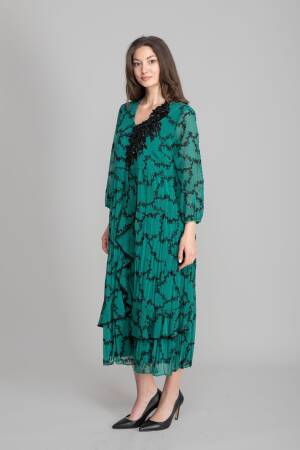 Elegant A-Line Midi Dress With V-Neck And 3/4 Sleeves