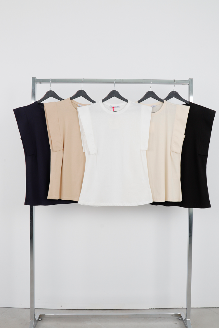 Beige Casual Tshirt With Round Neck And Regular Fit
