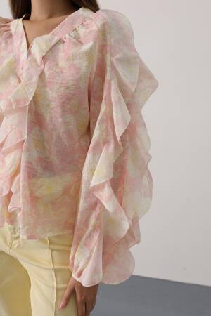 Elegant Shirt With Floral Pattern