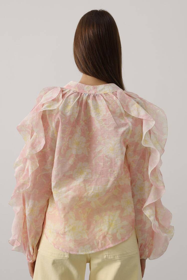 Elegant Shirt With Floral Pattern