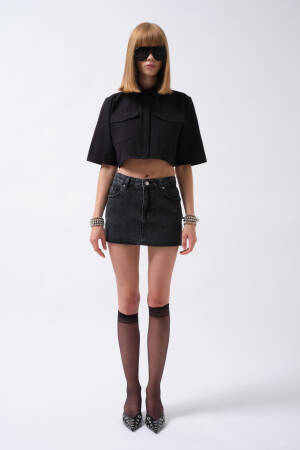 Bodycon Mini Skirt With Buttoned Closure