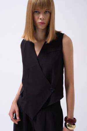 ElegantVest For Work And Formal Occasions