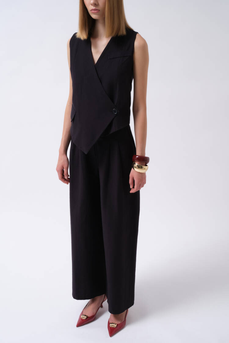 ElegantVest For Work And Formal Occasions
