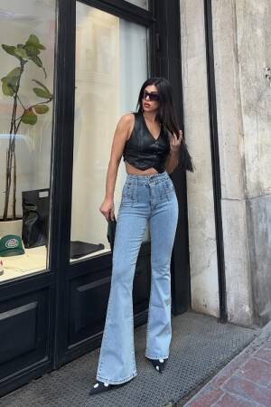 Mom Jeans With Flare Leg And High Waist