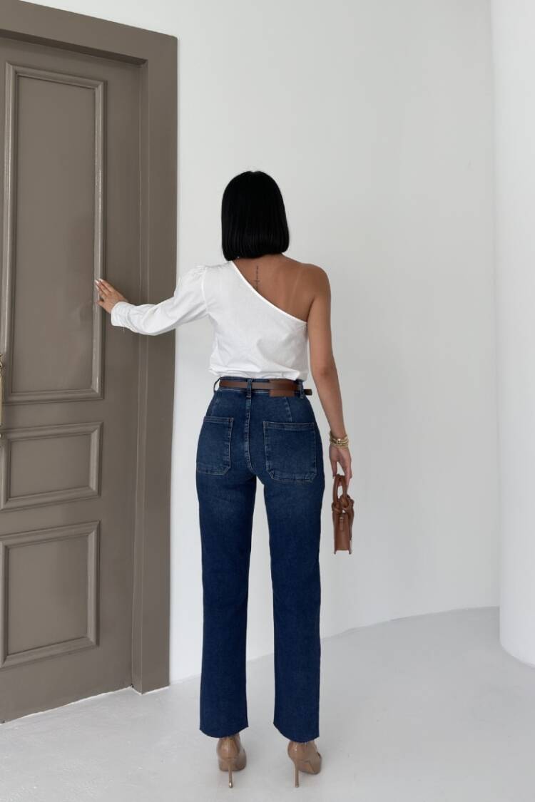 Mom Jeans With High Waist And Straight Leg