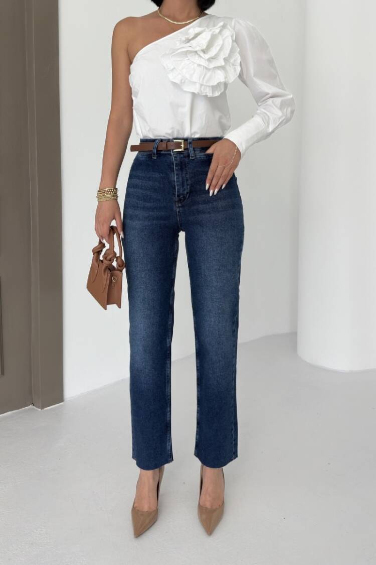 Mom Jeans With High Waist And Straight Leg