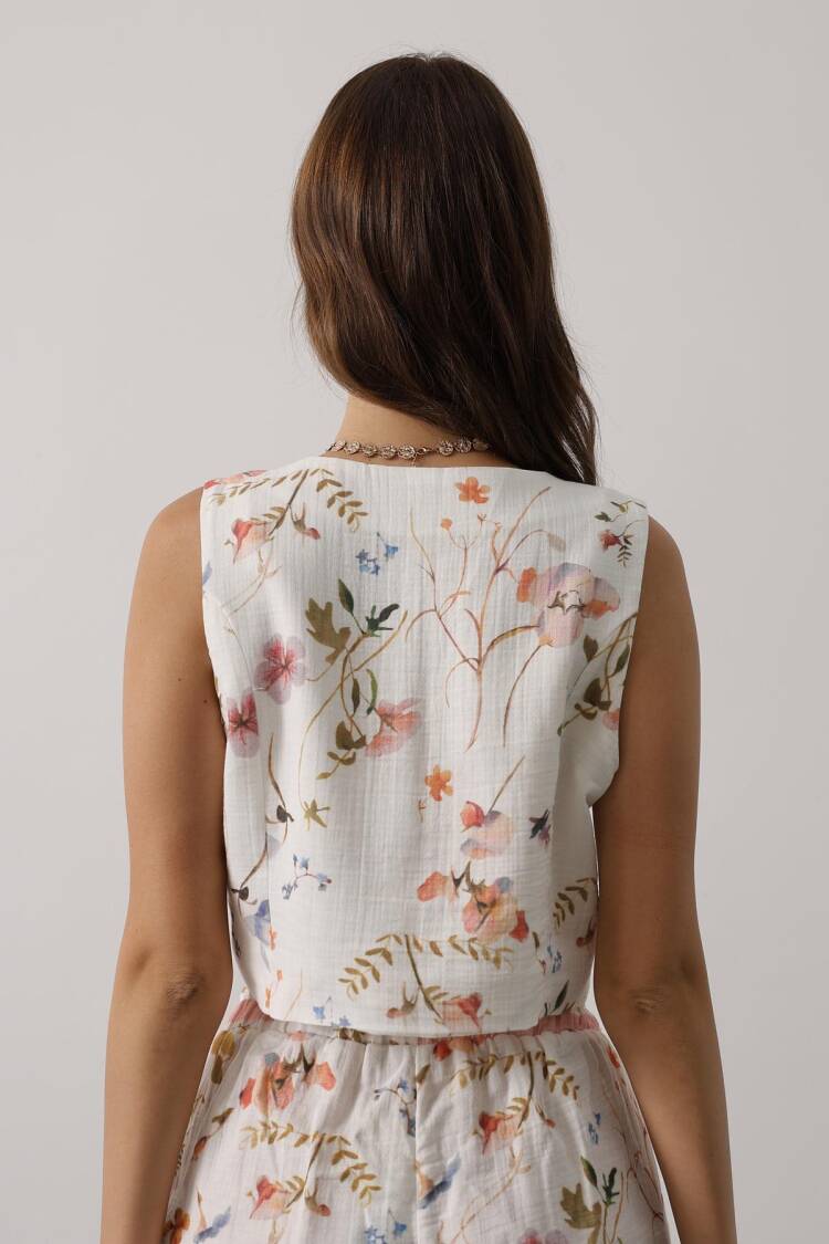 White Floral Crop Vest With Tie Closure