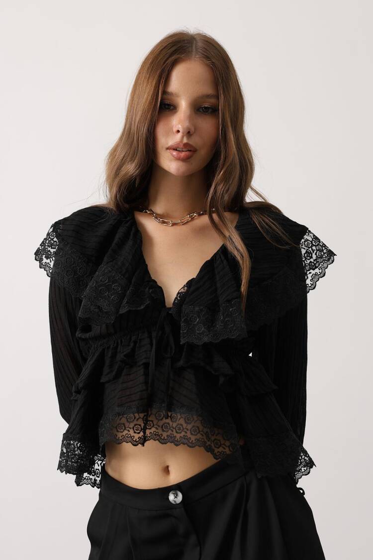Elegant Crop Blouse With Ruffle Sleeves