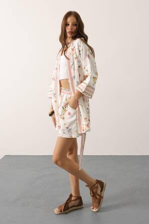 White Kimono With Floral Pattern And Shawl Collar