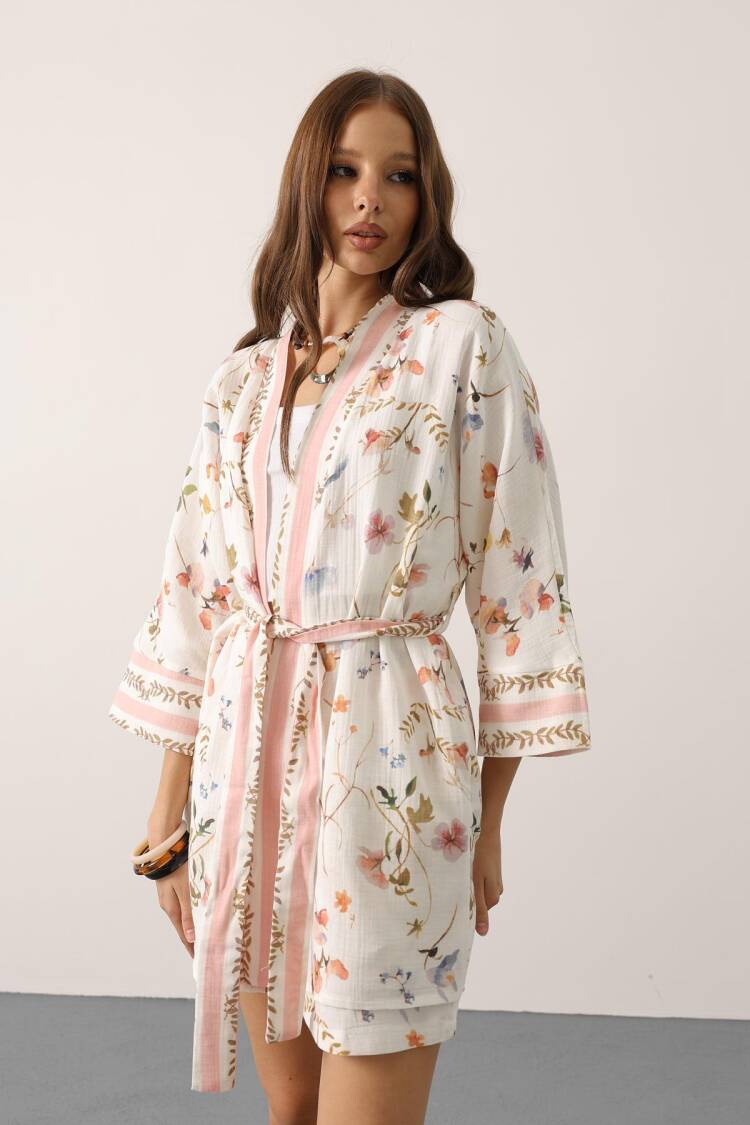 White Kimono With Floral Pattern And Shawl Collar