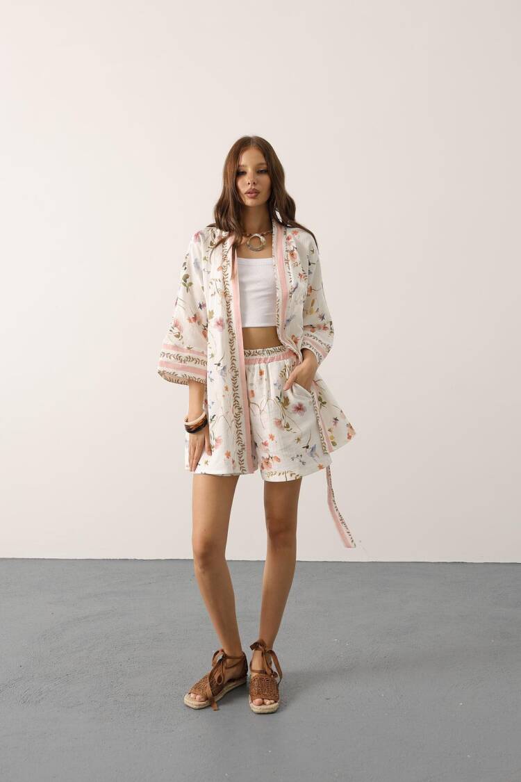 White Kimono With Floral Pattern And Shawl Collar