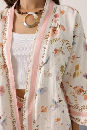 White Kimono With Floral Pattern And Shawl Collar
