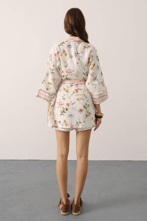 White Kimono With Floral Pattern And Shawl Collar