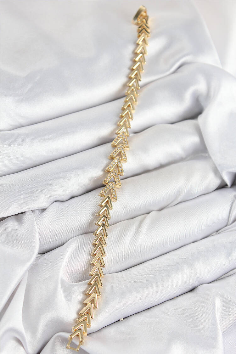 Brass Zircon Stone Inline Arrow Pattern Gold Color Women's Bracelet