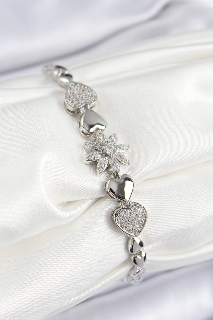 Brass Zircon Stone Heart Detailed Flower Pattern Silver Color Women's Bracelet