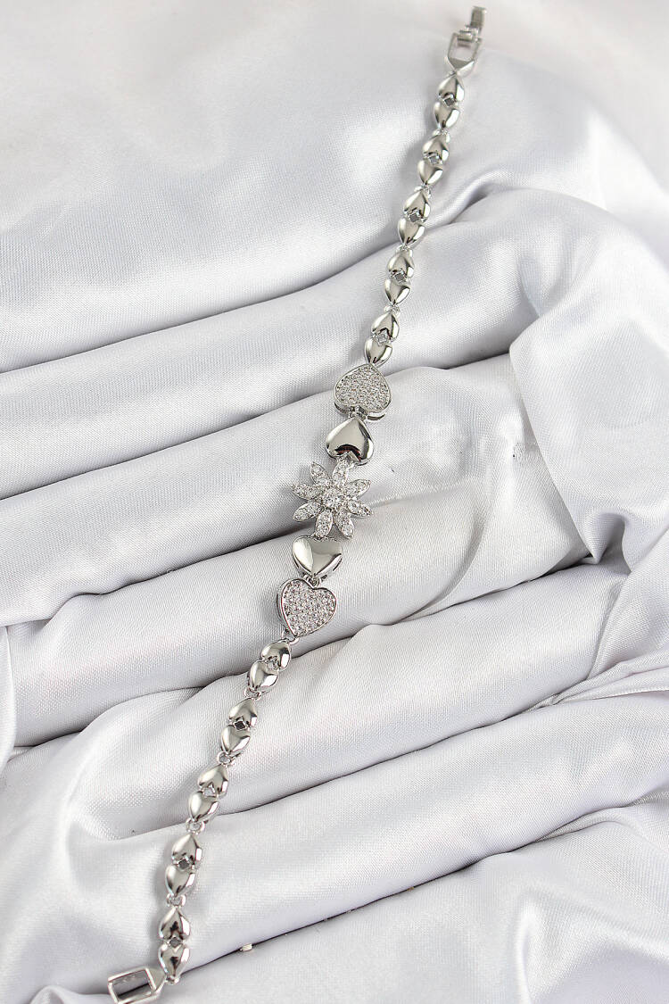 Brass Zircon Stone Heart Detailed Flower Pattern Silver Color Women's Bracelet