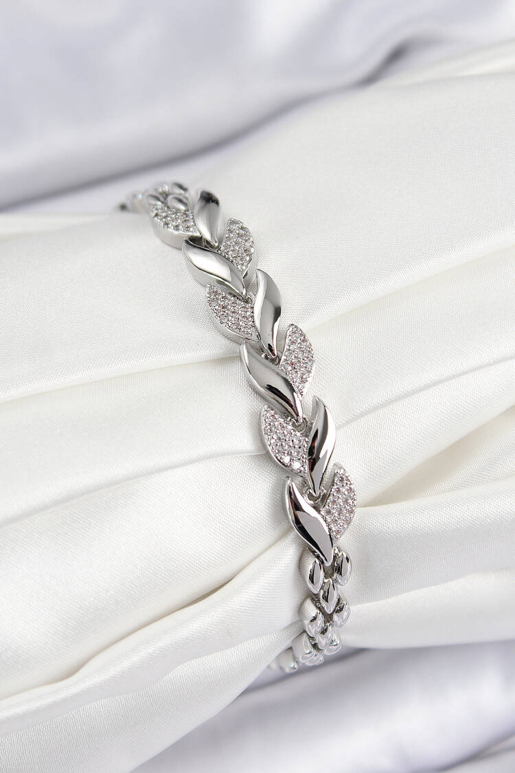 Brass Zircon Stone Fish Tail Pattern Silver Color Women's Bracelet