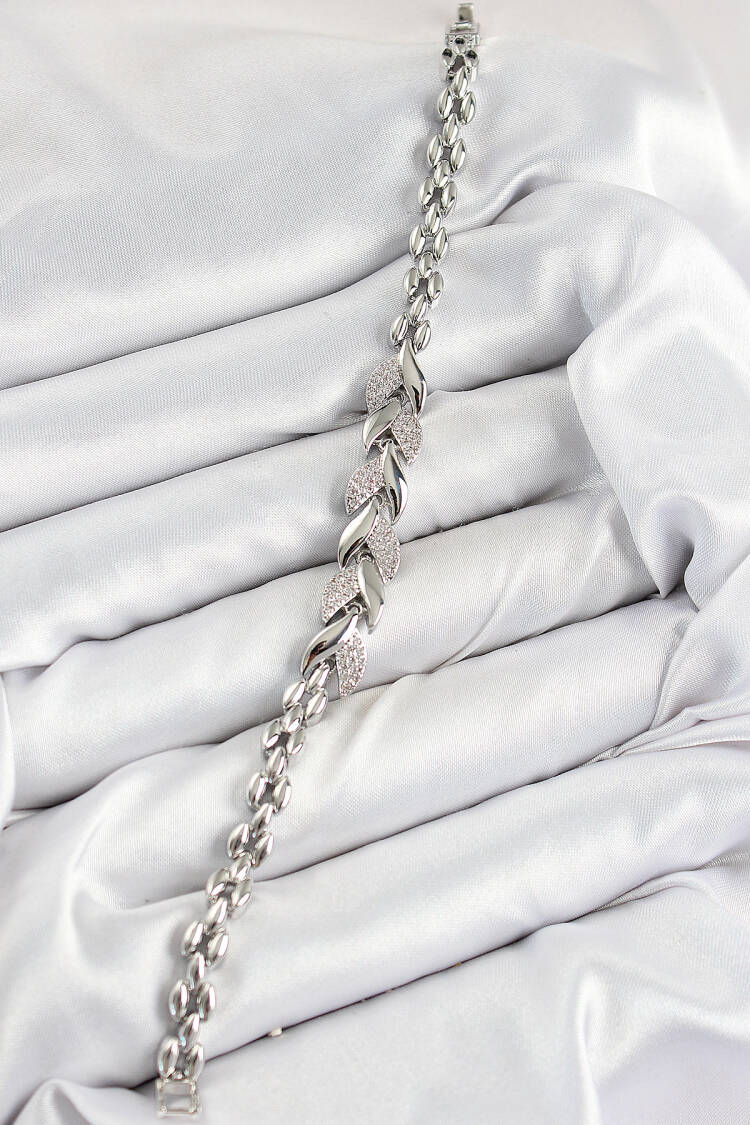 Brass Zircon Stone Fish Tail Pattern Silver Color Women's Bracelet